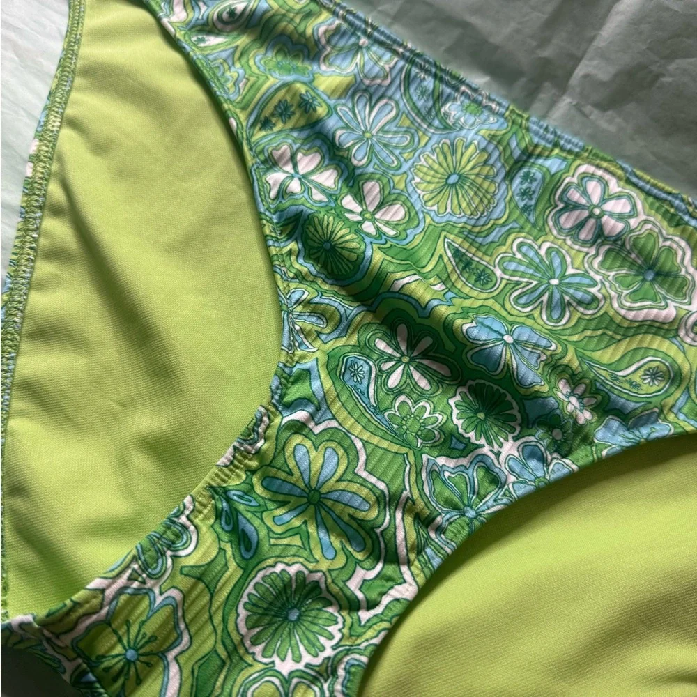 NWOT Hollister Bikini Bottoms Green Flowers size Large Classic Swimwear